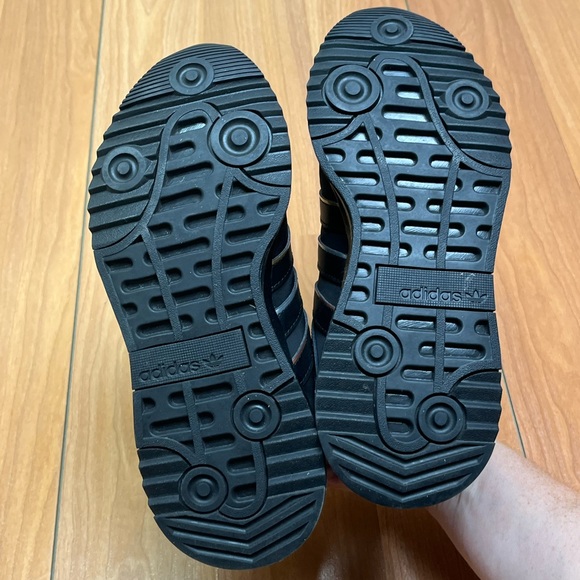 Adidas FY1143 SL Andridge black/gold shoes new size 6 Women’s NWOT - Picture 8 of 10